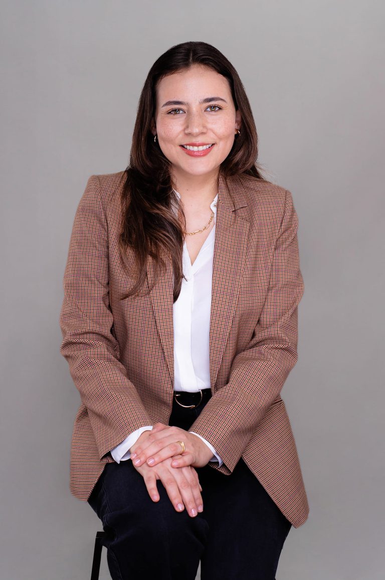 fotos para linkedin y cv pamela de paz clientes (115)