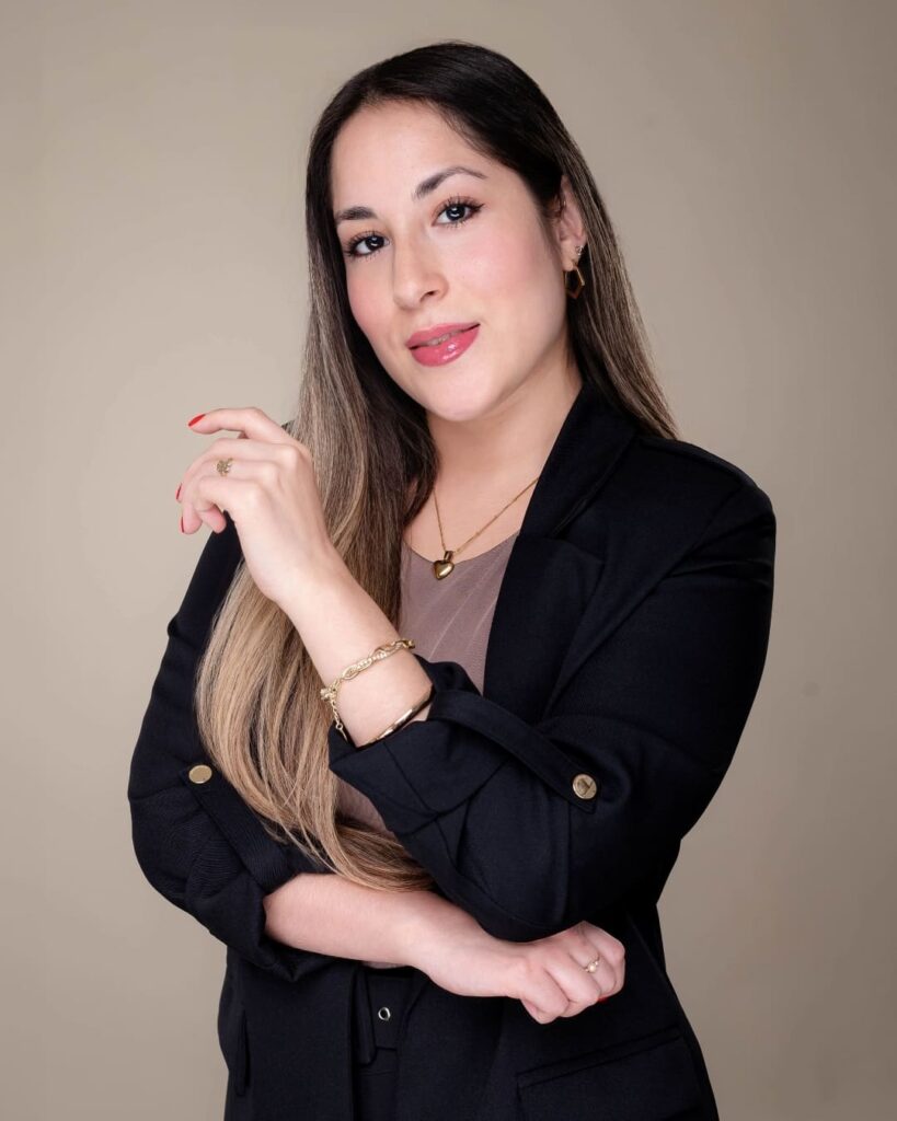 retratoscorporativos.pe-andrea-l (1)